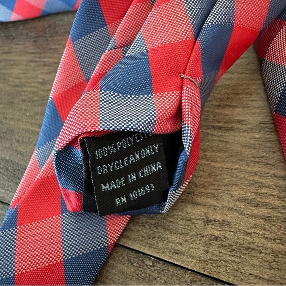 Atlanta Braves MLB Men’s Necktie Tie Red Blue plaid A Baseball Fan Merchandise - Picture 2 of 4